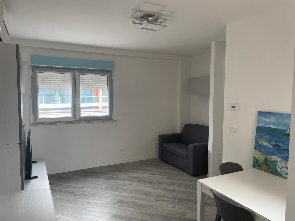 Appartamento In Villa Gioiosa Градо Екстериор снимка